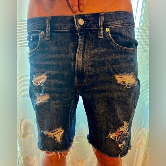 LUCKY BRAND Cut off, Athletic Straight Cut, Jean Shorts. Excellent Condition! - Picture 8 of 10